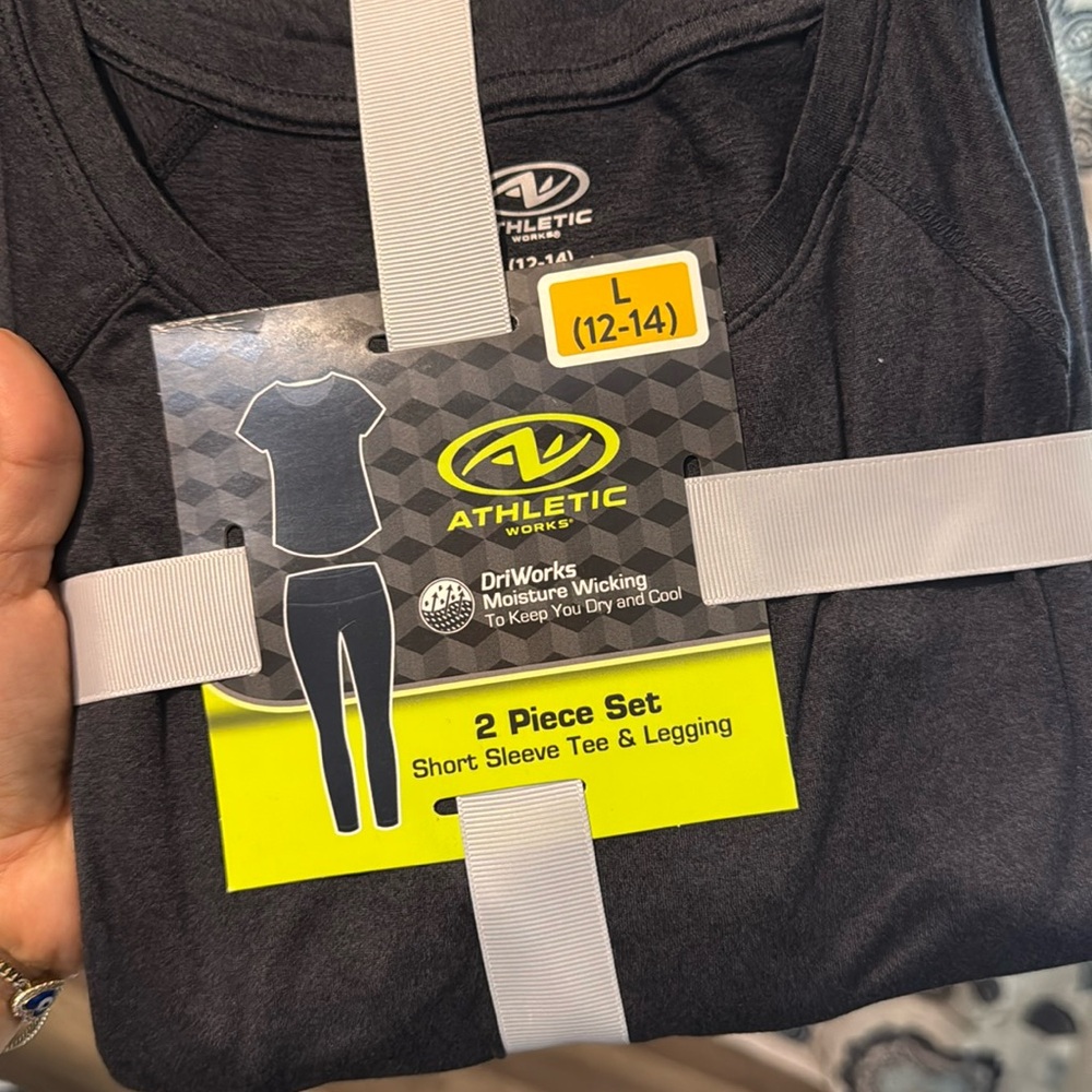 Shirt Tee & Legging set, new